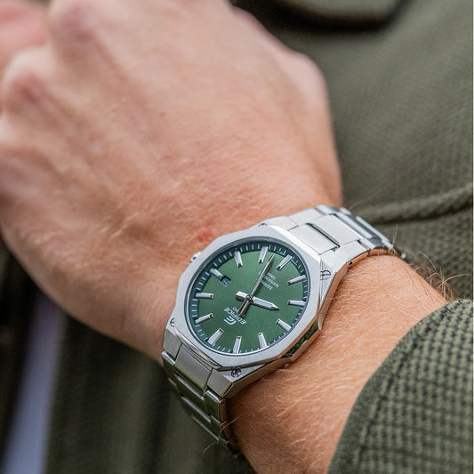Orologio analogico Casio Edifice in acciaio argento e verde CA.EFRS108D3AVU