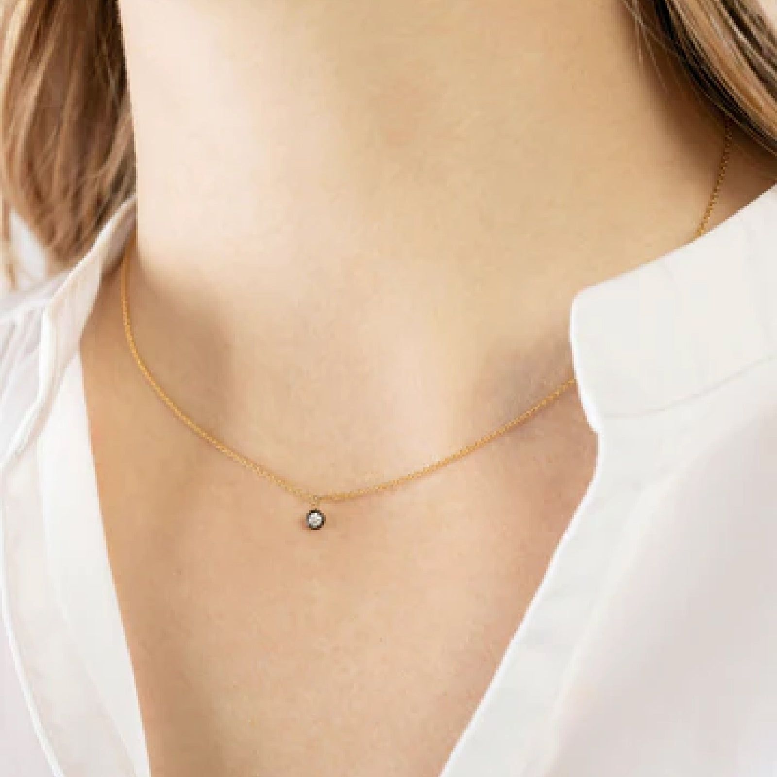 Collana punto luce donna Burato Solitaire oro diamante 0,10ct castone nero CQ624-2
