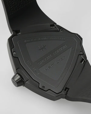 Orologio da uomo Hamilton Ventura XXL Bright Dune con cassa triangolare 52x47,6mm in acciaio cinturino in caucciù nero H24614330