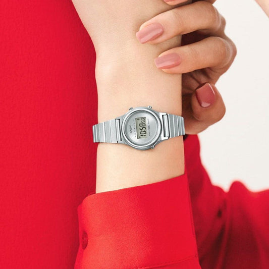 Orologio digitale donna Casio Vintage Soft Color quadrante argento 30x26mm LA700WE-7AEF-2