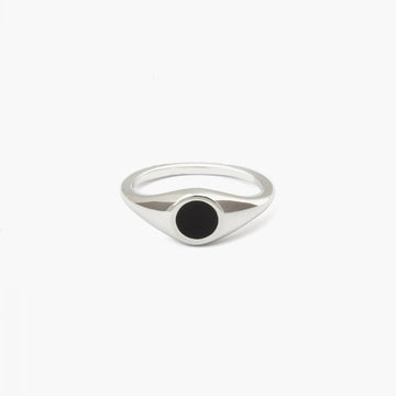 Anello chevalier tondo mignolo Nove25 Timeless unisex in argento e smalto nero N25ANE00426-1
