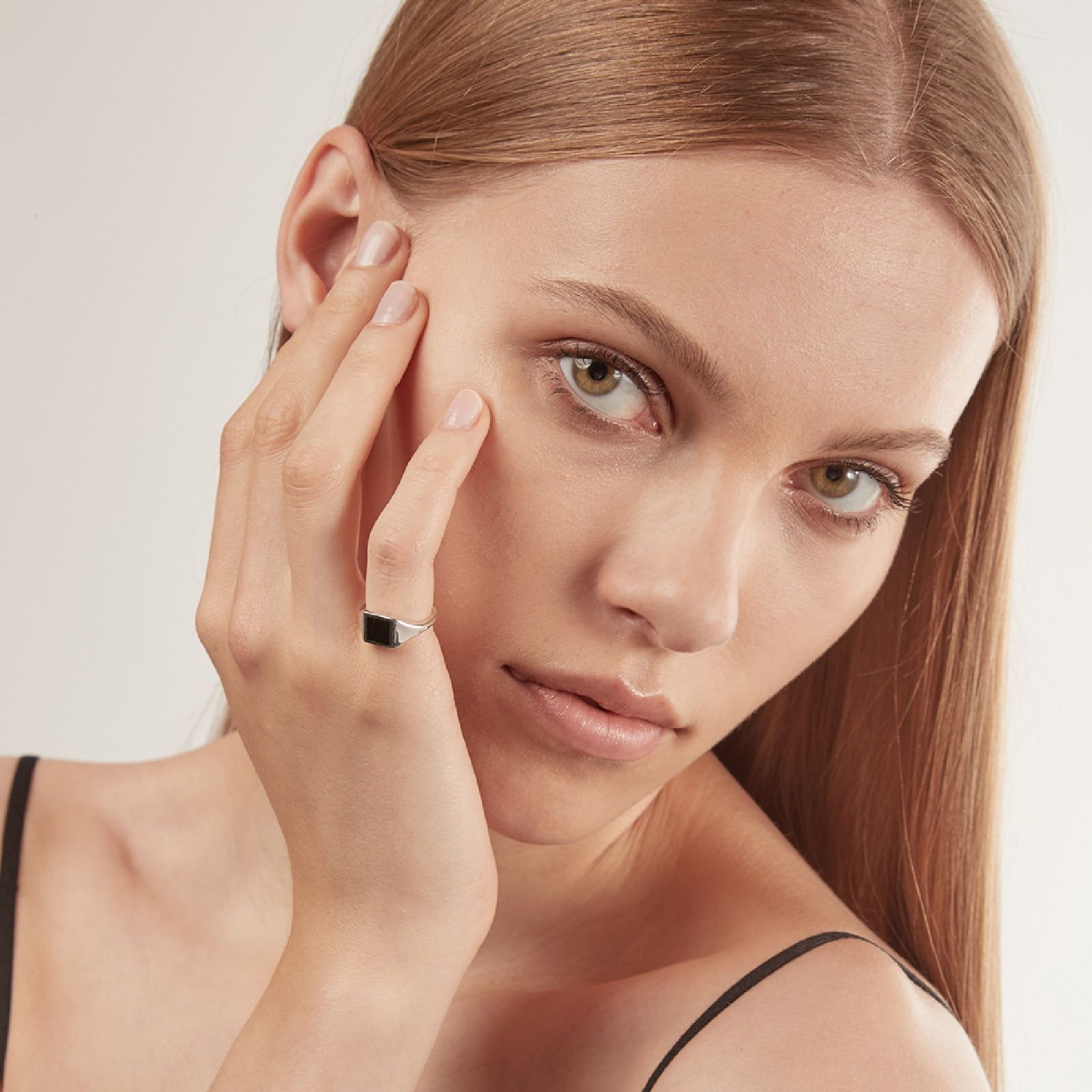 Anello chevalier quadrato mignolo Nove25 Timeless unisex argento e smalto nero N25ANE00427-3