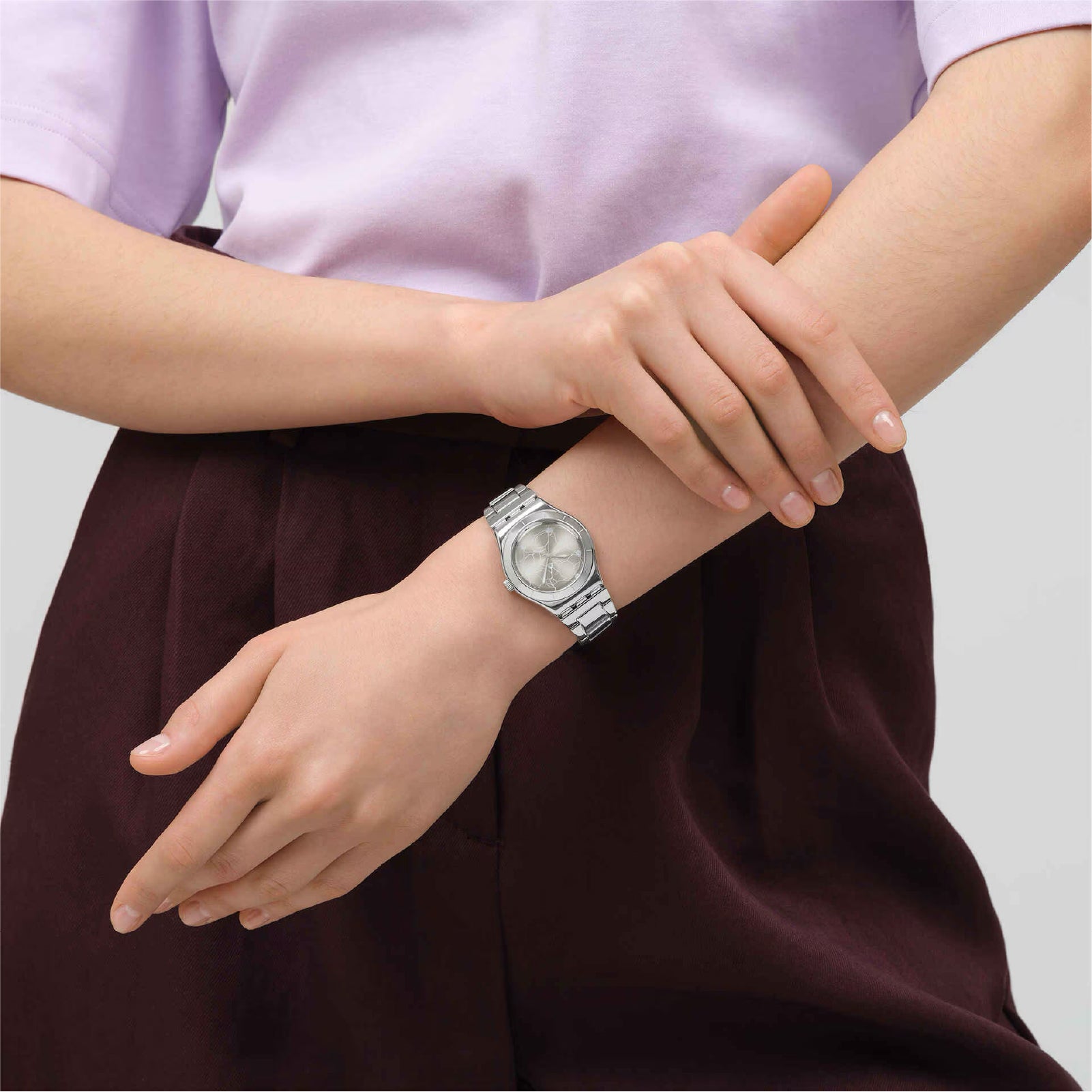 Orologio da donna solo tempo Swatch in acciaio con quadrante argento MISURA UNICA