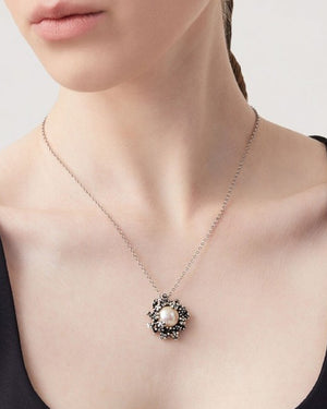 Collana girocollo da donna della collezione Giovanni Raspini Mini Blossom in argento 925 con perla e piccoli fiorellini 11937