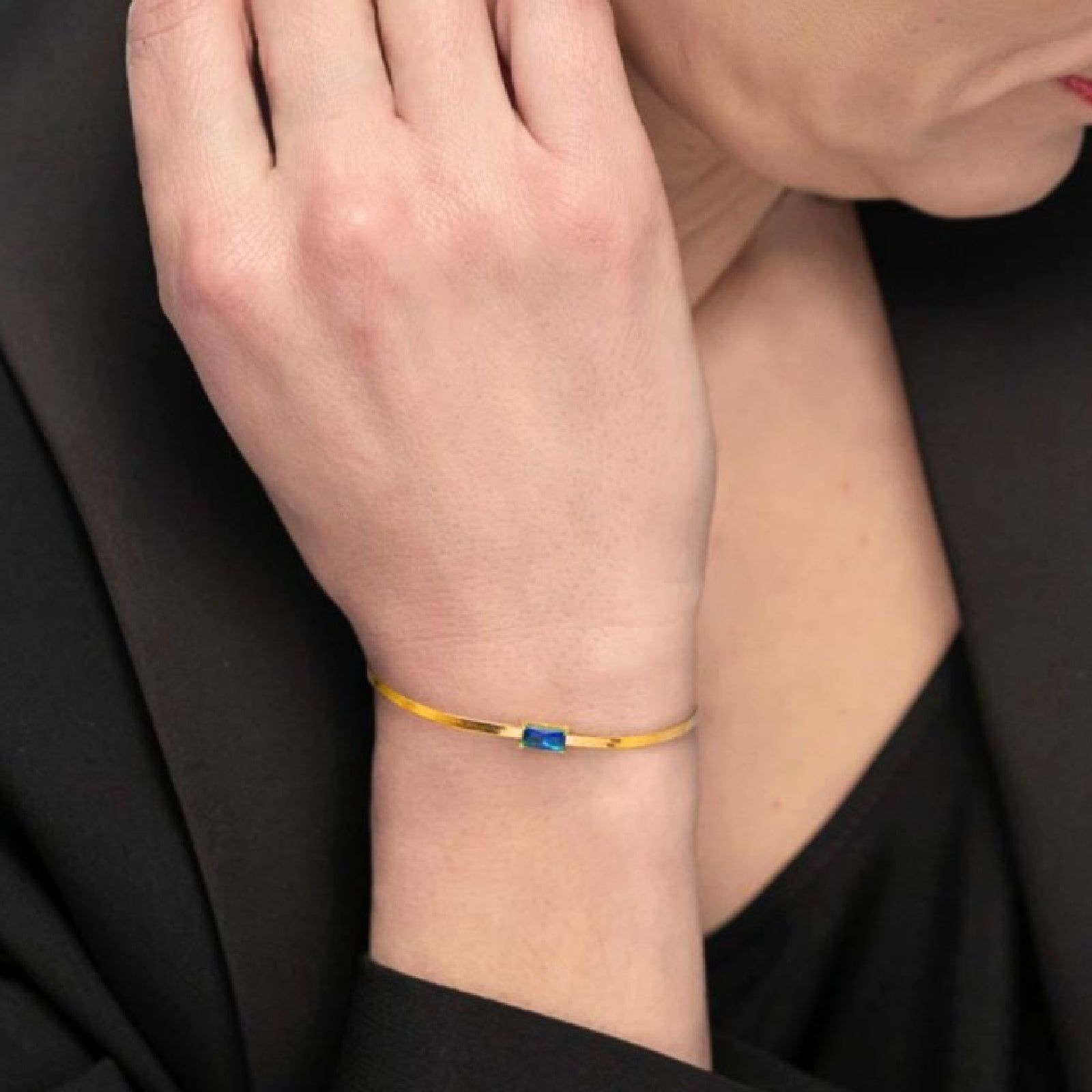Bracciale maglia snake donna Marlù Sparkles in acciaio dorato con zircone blu 31BR0010G-B-2