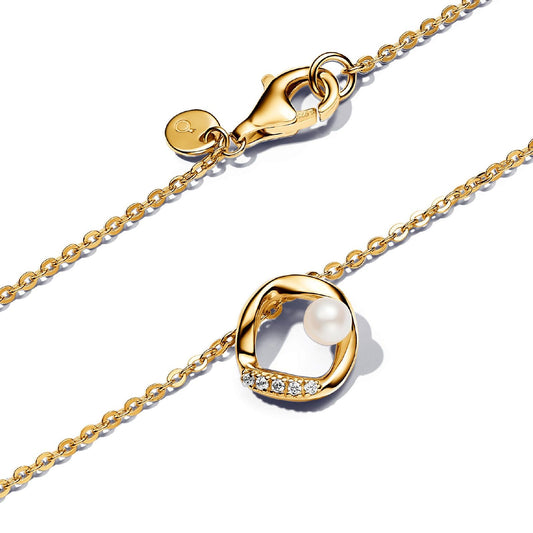 Collana Cerchio Linea Sinuosa con Perla d'Acqua Dolce Coltivata e Pavè dorata 363303C01-45-2