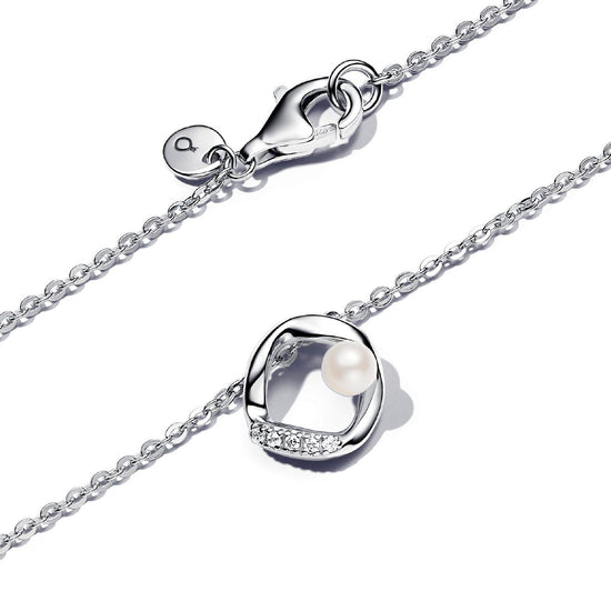 Collana Cerchio Linea Sinuosa con Perla d'Acqua Dolce Coltivata e Pavè 393303C01-45-2