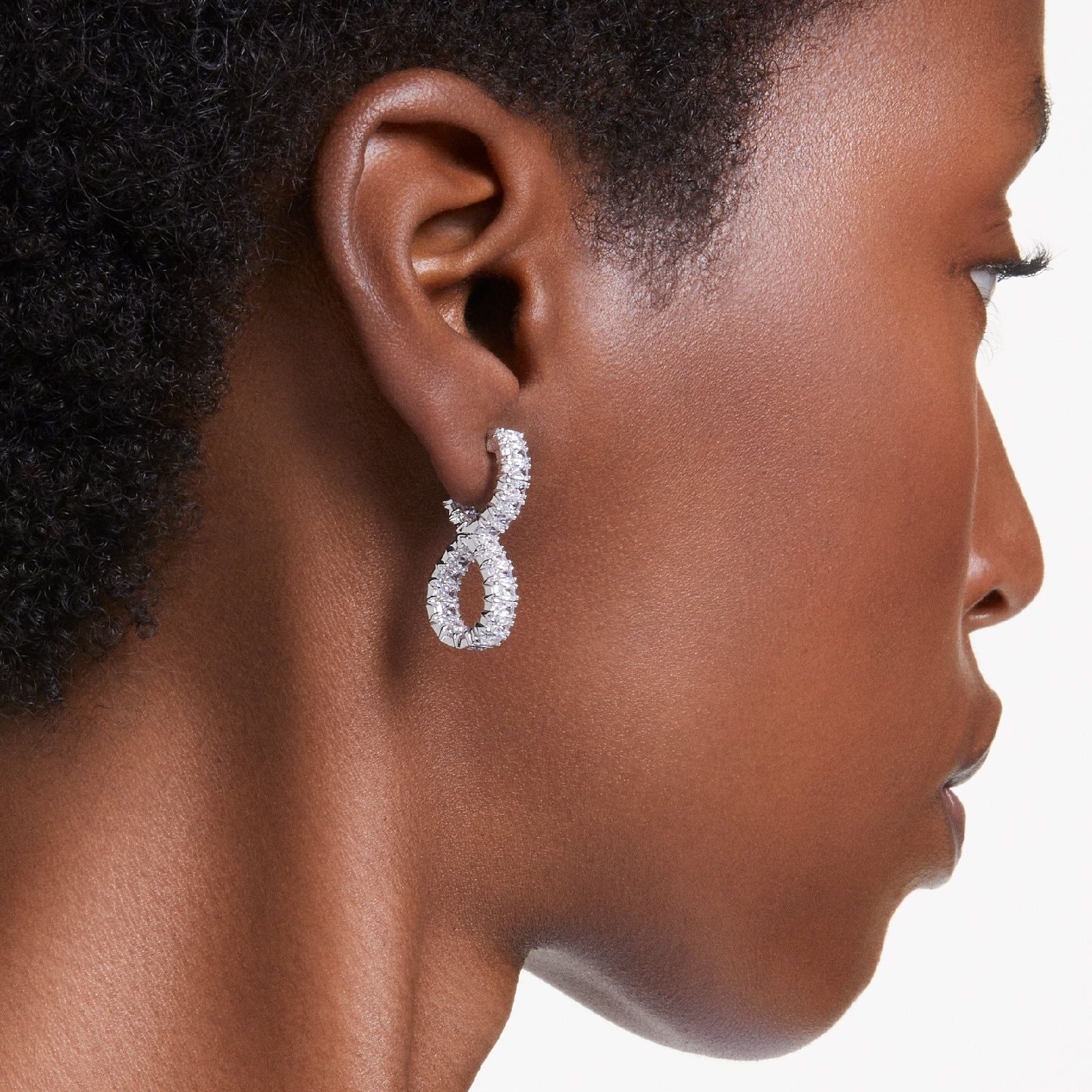 Orecchini donna Swarovski Hyperbola rodiati a infinito con cristalli 5684047-4