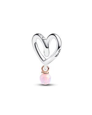 Charm da donna Pandora Moments in argento 925 e placcatura in oro rosa 14k a cuore con opale rosa e incisione "Mom.." 783242C01