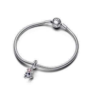 Charm della collezione Pandora Moments da donna a forma di slitta di Babbo Natale con pacchetti regalo colorati 792977C01