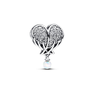 Charm pendente della collezione Pandora Moments da donna a forma di cuore e di ali d'angelo con zirconi e opale bianco 792980C01