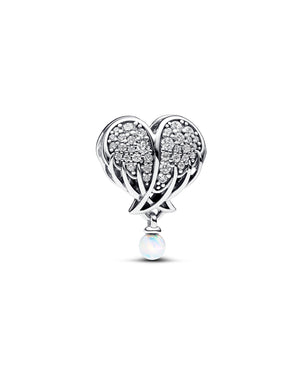Charm pendente della collezione Pandora Moments da donna a forma di cuore e di ali d'angelo con zirconi e opale bianco 792980C01