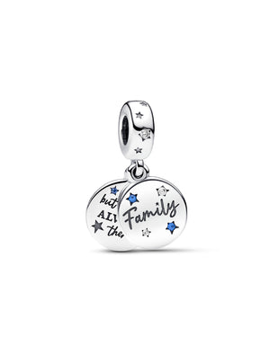 Charm pendente della collezione Pandora Moments da donna composto da due ciondoli con zirconi blu dedicati alla famiglia 792987C01