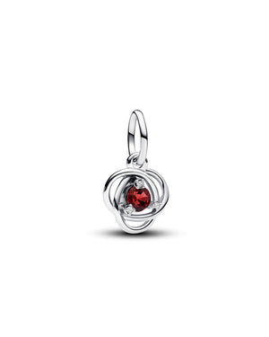 Charm da donna Pandora Moments in argento sterling 925 con un cristallo rosso scuro gennaio dentro un motivo openwork 793125C07