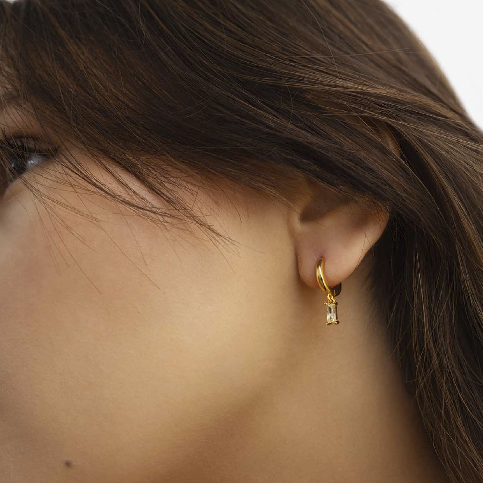Orecchino Amabile Hoop Baguette in argento e zircone bianco MISURA UNICA