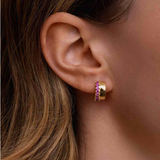 Orecchino Amabile Hoop Chérie destro dorato con zirconi fucsia MISURA UNICA