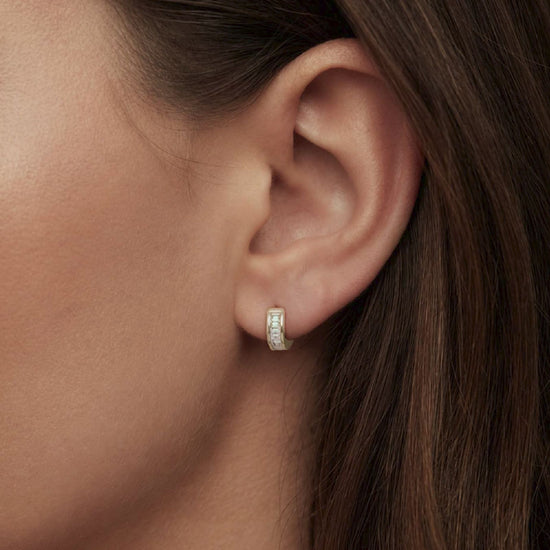 Orecchino Amabile Hoop Zirconia Mini argento zirconi bianchi MISURA UNICA