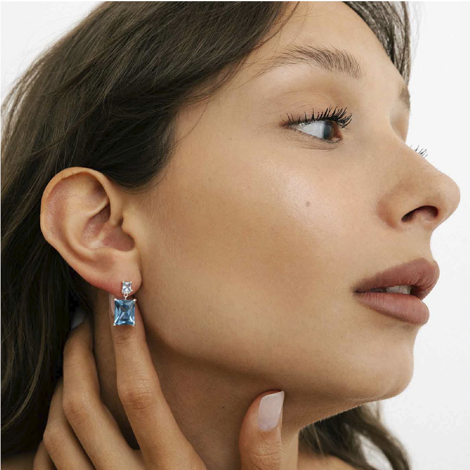 Orecchino Amabile Reverie in argento con zircone blu pendente MISURA UNICA
