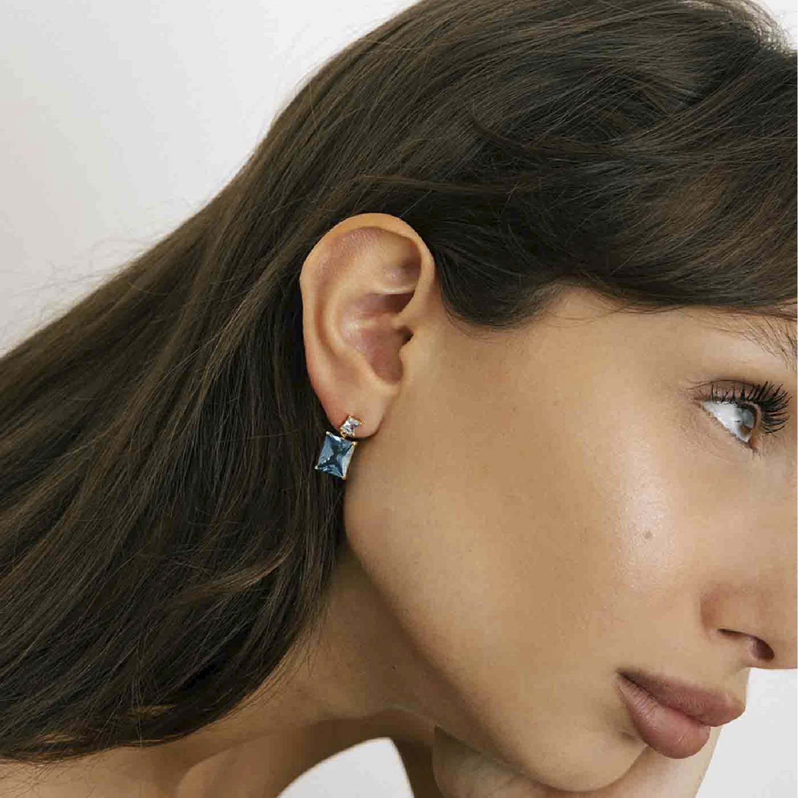 Orecchino Amabile Reverie in argento dorato e zircone blu MISURA UNICA