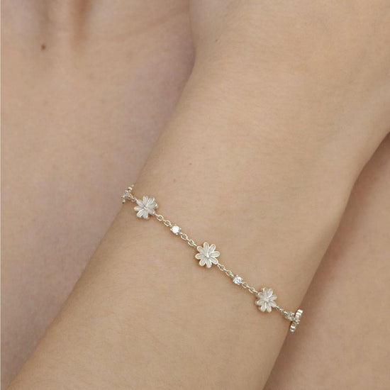 Bracciale Amabile Marjorie in argento con margherite e zirconi 18,5 cm