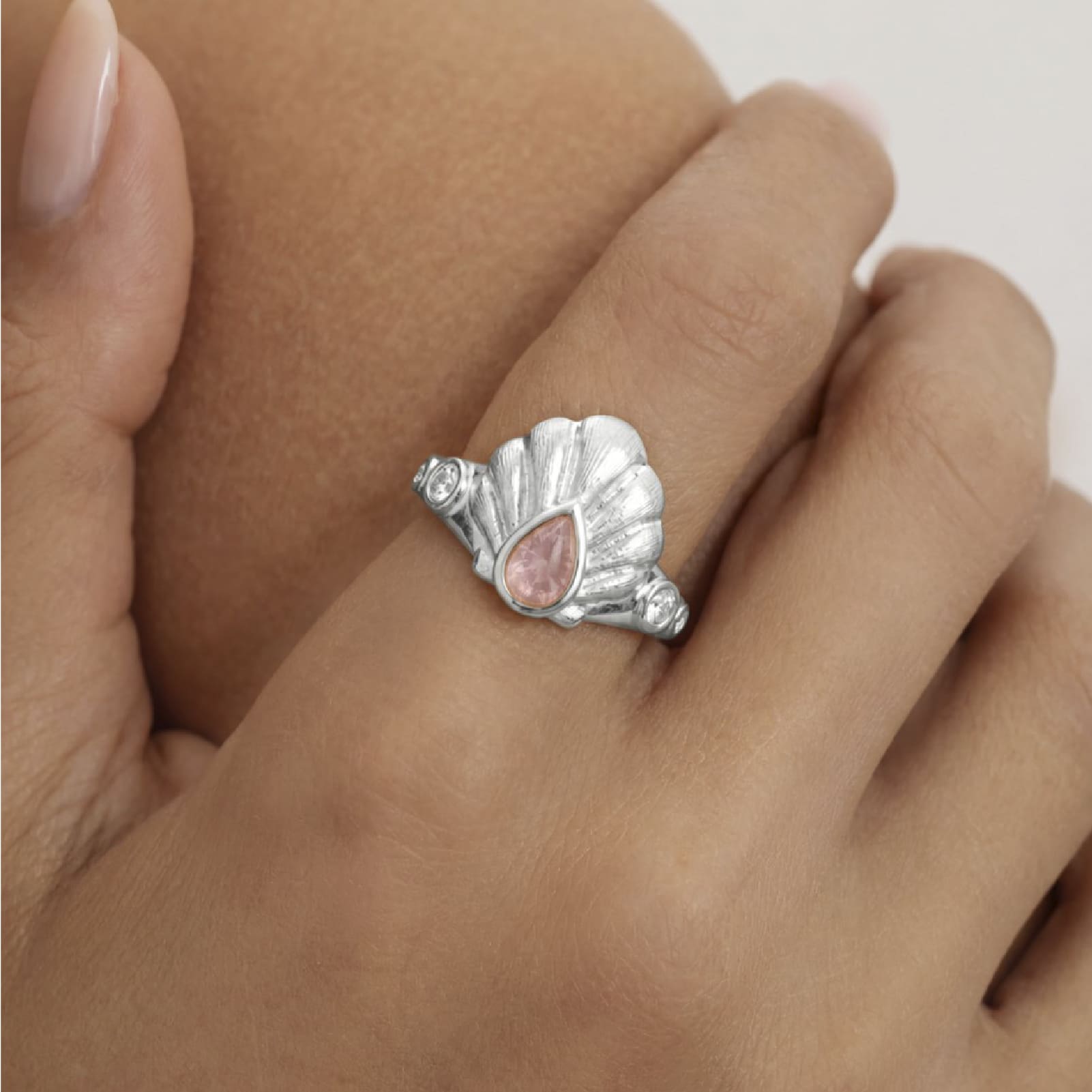 Anello Amabile Shelly argento e zircone rosa conchiglia 10