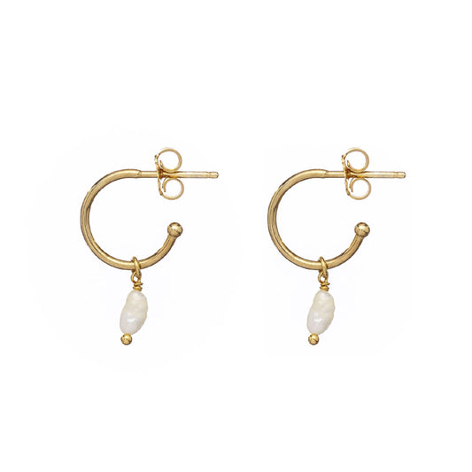 Orecchini Alisia in argento dorato con perla piccola pendente MISURA UNICA