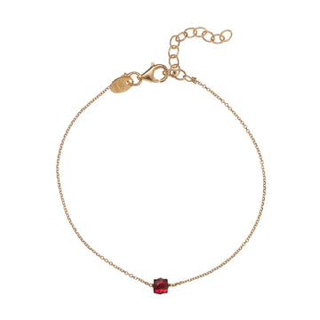Bracciale catena Alisia in argento dorato con pietra granato 18,5 cm