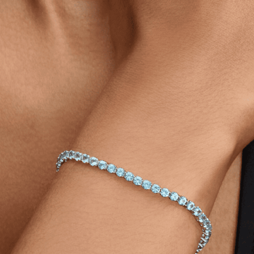 Bracciale tennis Pandora in argento 925 con cristalli azzurri