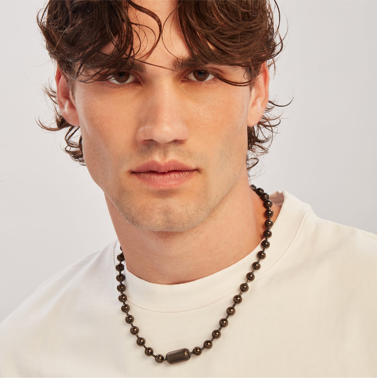Collana girocollo Breil in acciaio grigio con piccole sfere BT.TJ3669