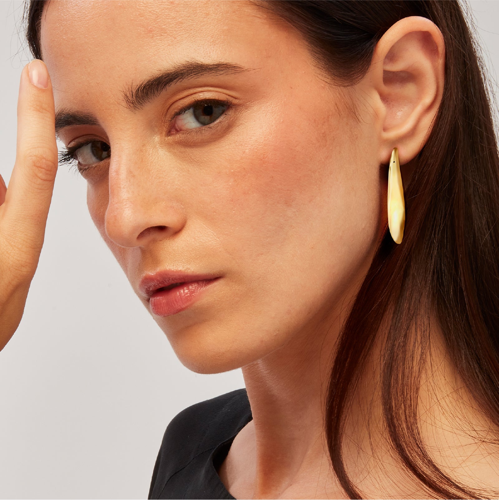 Orecchini Breil in acciaio color oro dalla forma allungata MISURA UNICA