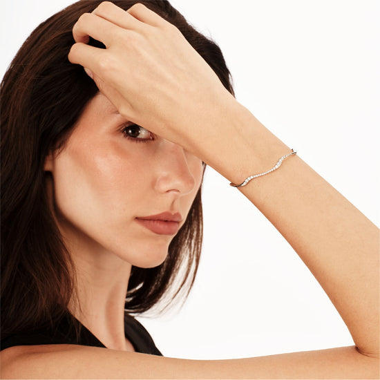 Bracciale rigido Breil Zig Zag in acciaio lucido con zirconi