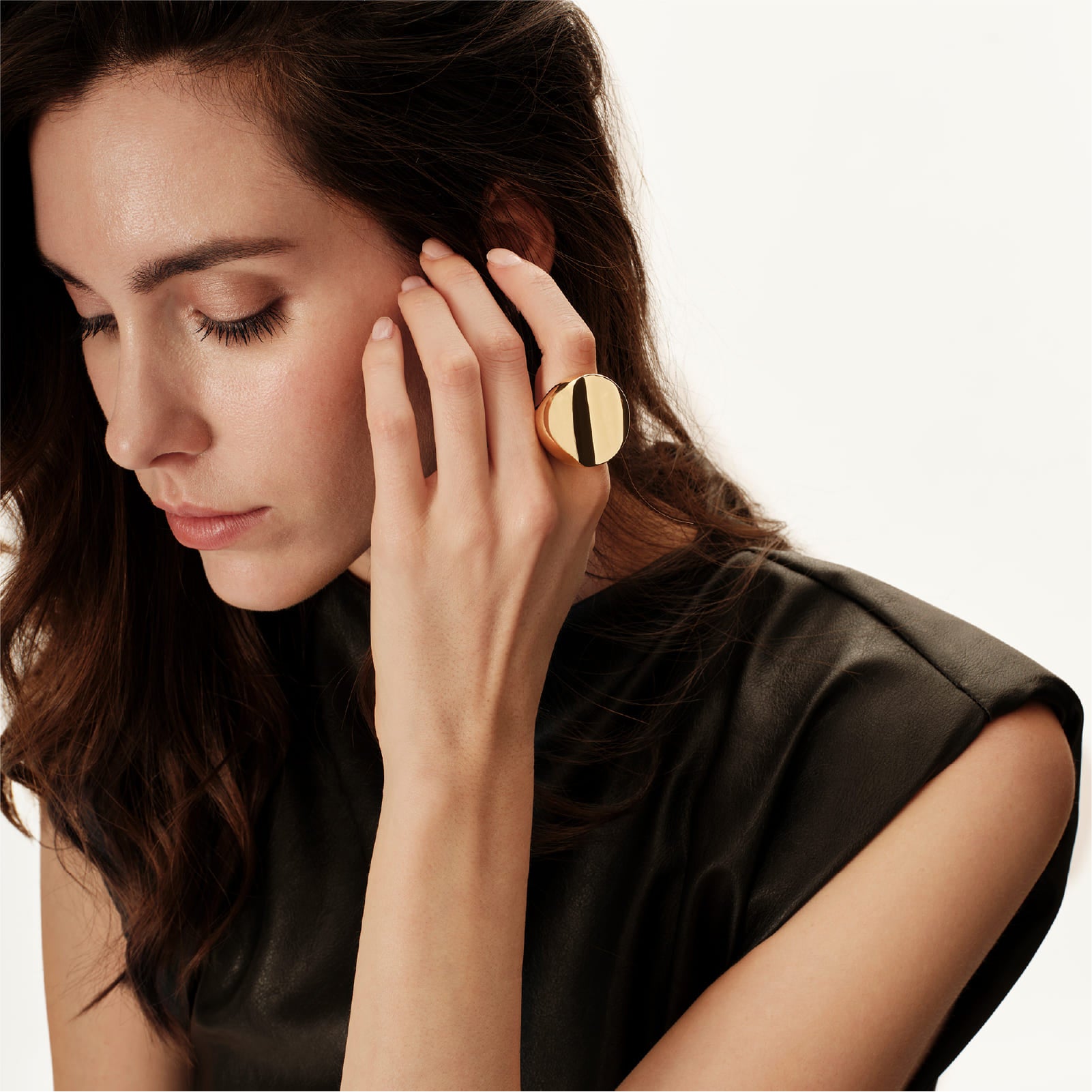 Anello chevalier Breil dorato di forma tridimensionale 16