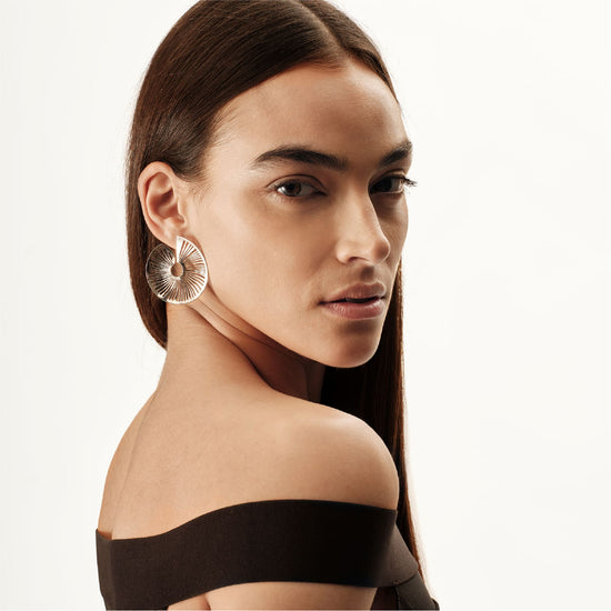 Orecchini a lobo Breil in acciaio laserato a spirale MISURA UNICA