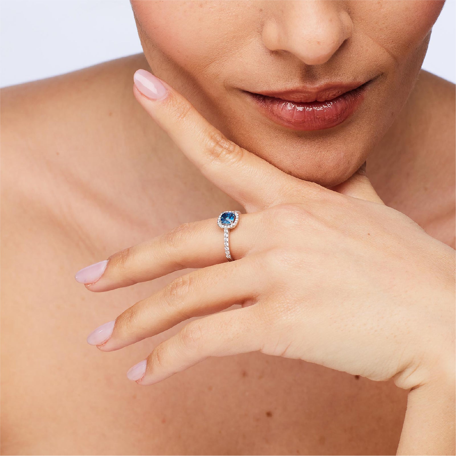 Anello Brosway Fancy in argento con zirconi bianchi e blu 12