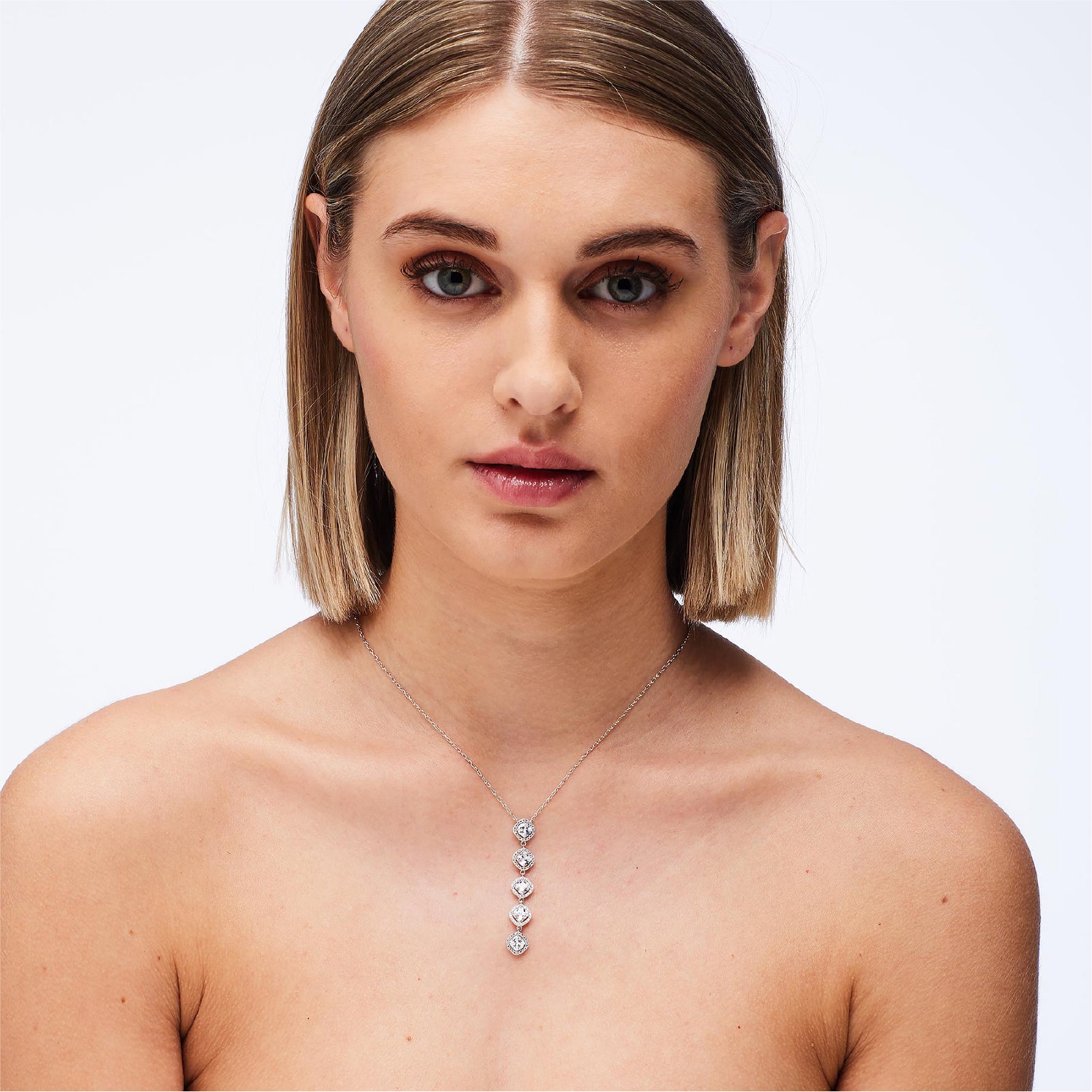 Bling Jewelry Collana Stazione Orizzontale Accentata Da Cz Colorati Ispirazionali Tre Uccelli Seduti Su Un Ramo Pendente Natura Per Donne Adolescenti Bling Jewelry Collana Stazione Orizzontale Accentata Da Cz Colorati Ispirazionali Tre Uccelli Seduti Su Un Ramo Pendente Natura Per Donne Adolescenti