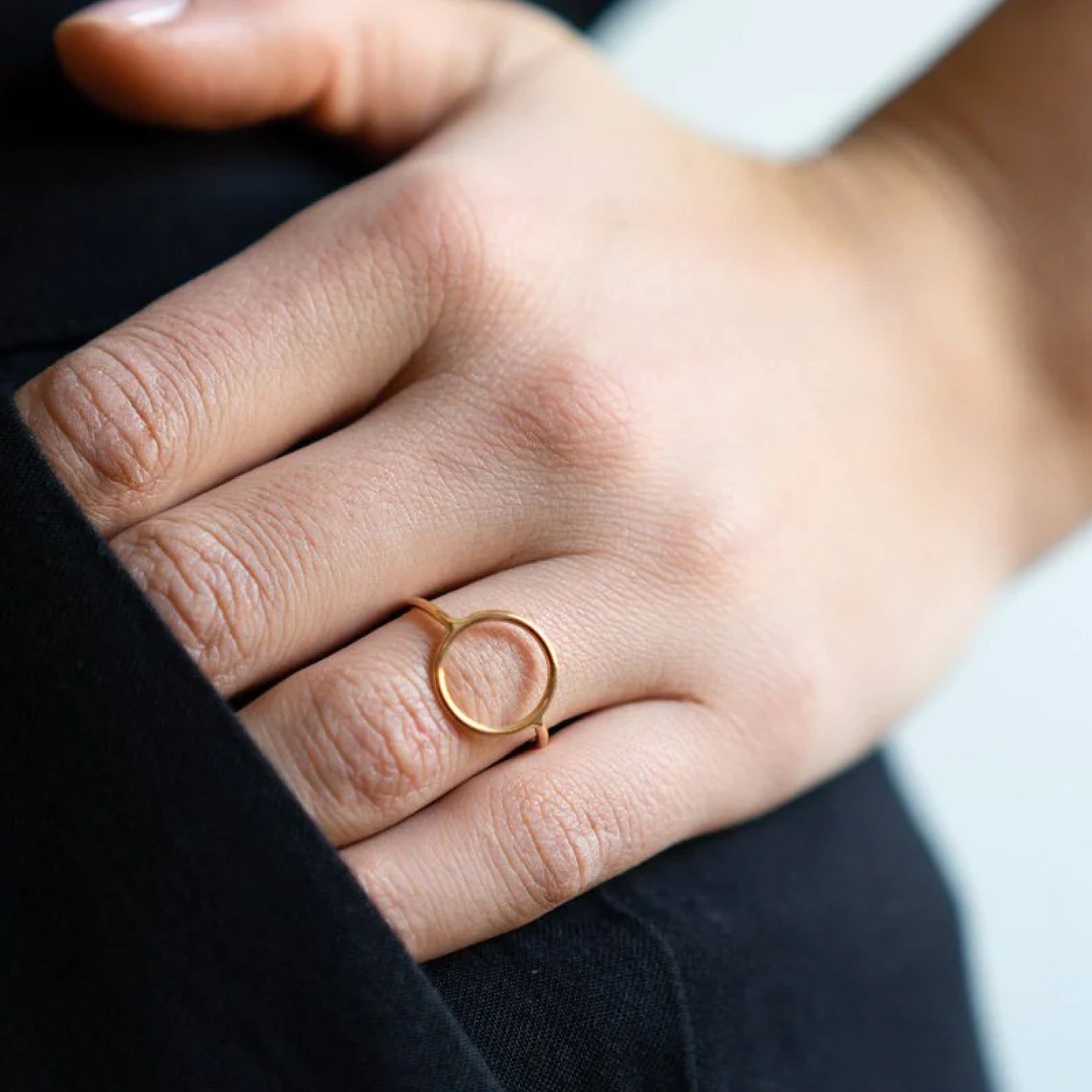 Anello Burato Linee ed Archi donna oro rosa con cerchio 12mm CA398-2