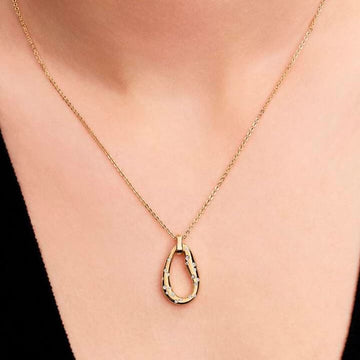 Collana Pandora design sinuoso con zirconi