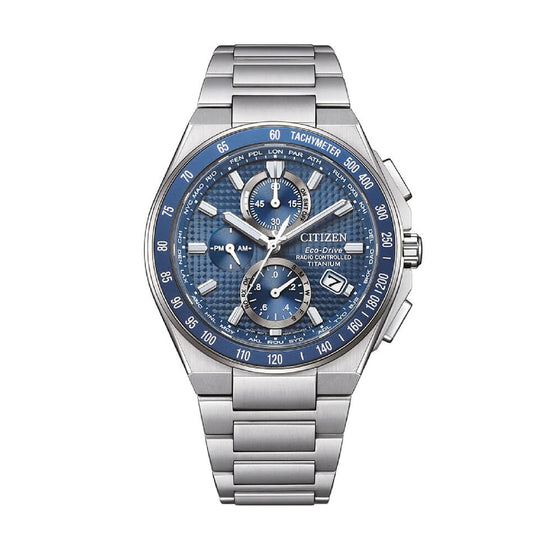 Orologio cronografo Citizen AT8 in supertitanio e blu MISURA UNICA