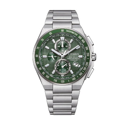 Orologio cronografo Citizen AT8 in supertitanio e verde MISURA UNICA