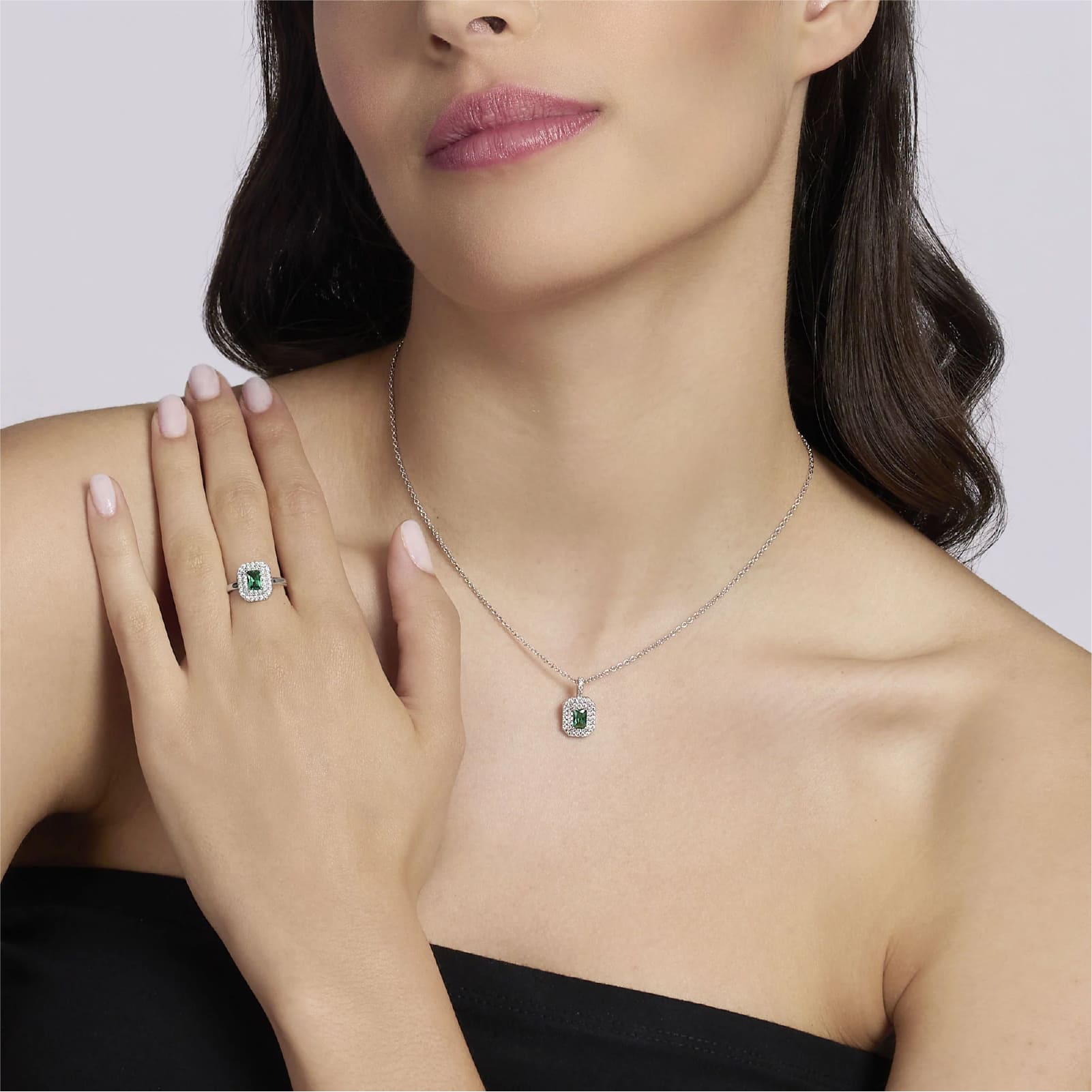 Anello regolabile Mabina in argento con smeraldo sintetico Regolabile dalla 11 alla 19