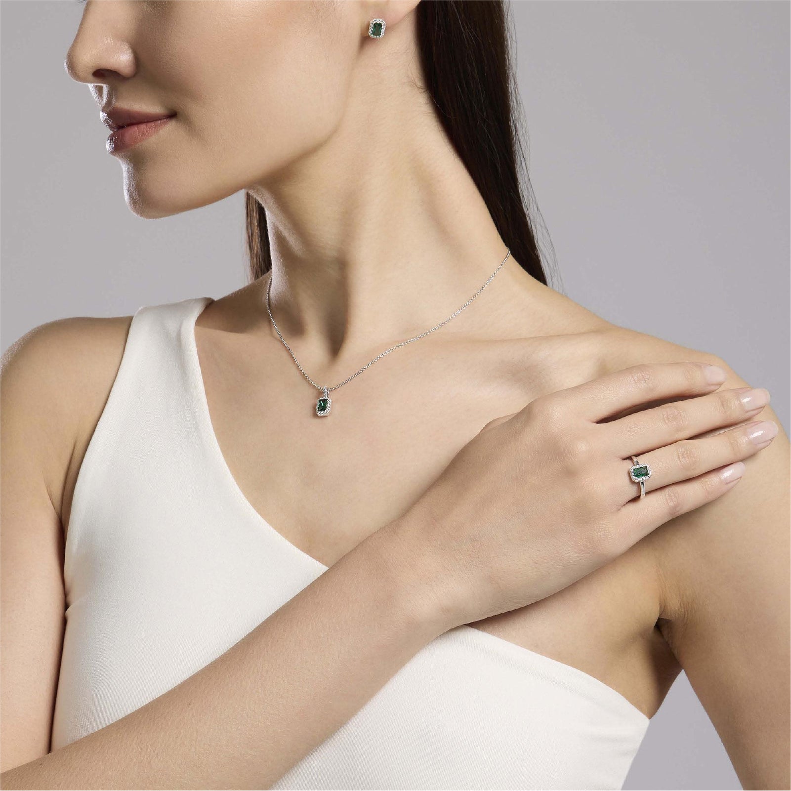 Anello Cool or Rétro? Mabina Gioielli da donna con pietra verde Regolabile dalla 9 alla 17