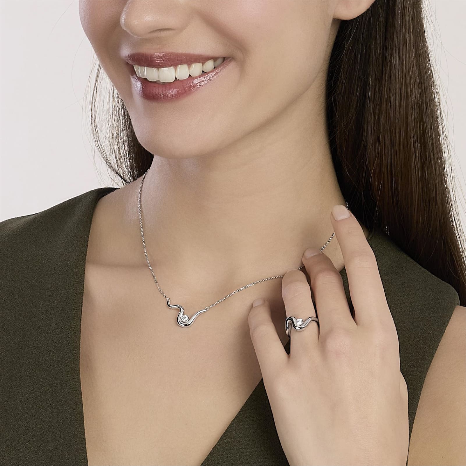 Collana girocollo Mabina in argento forma ondulata e zircone MISURA UNICA