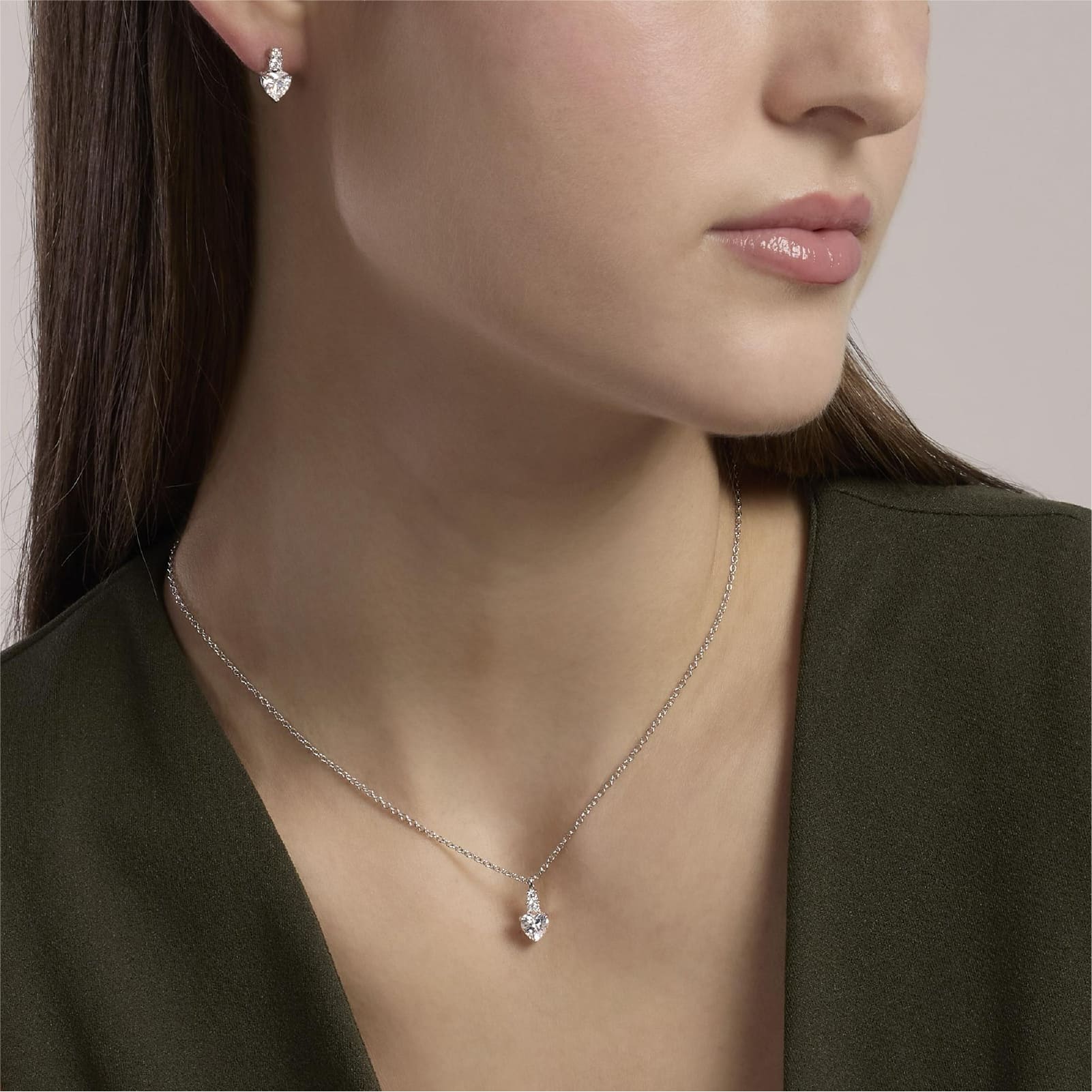 Orecchini a lobo Mabina in argento a forma di cuore bianchi MISURA UNICA