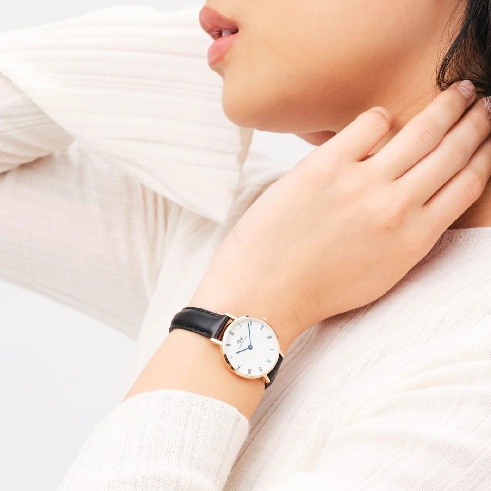 Orologio solo tempo donna Daniel Wellington Petite acciaio rosé pelle nera 28mm DW00100683-4