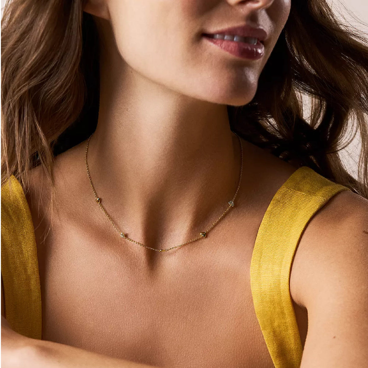 Collana catena Fossil Sutton Heartbeat in ottone oro cuori MISURA UNICA