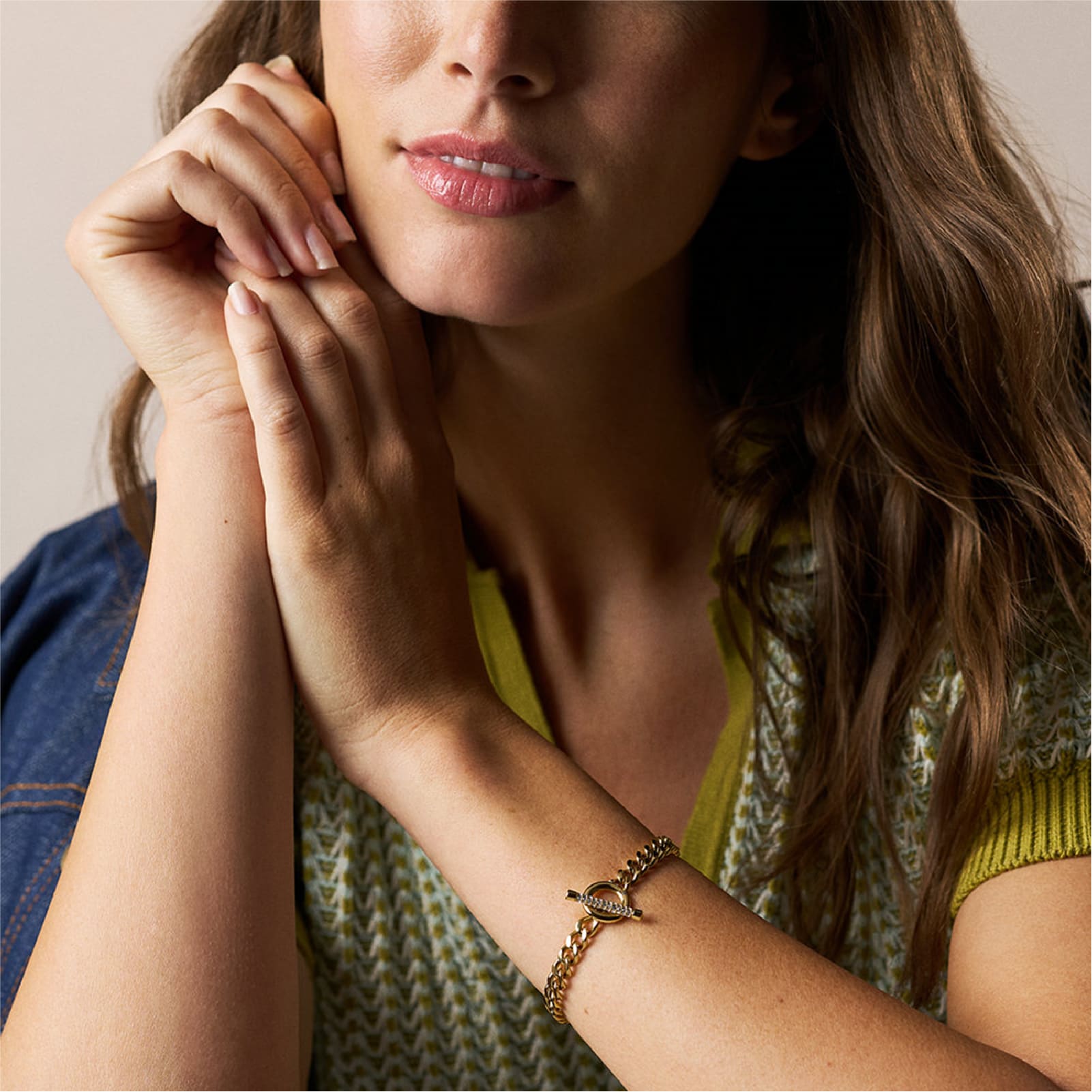 Bracciale Fossil Carlie acciaio oro pavé chiusura T-bar donna 18,5 cm