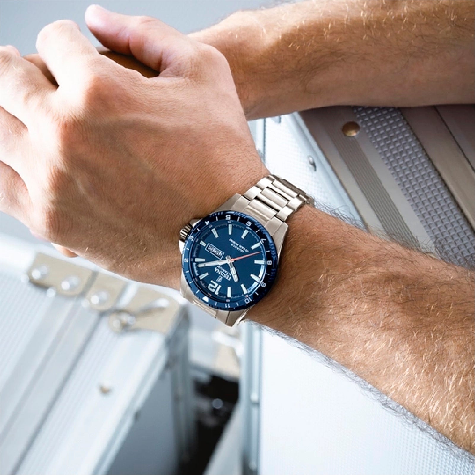 Orologio al quarzo Festina in titanio blu e grigio da uomo