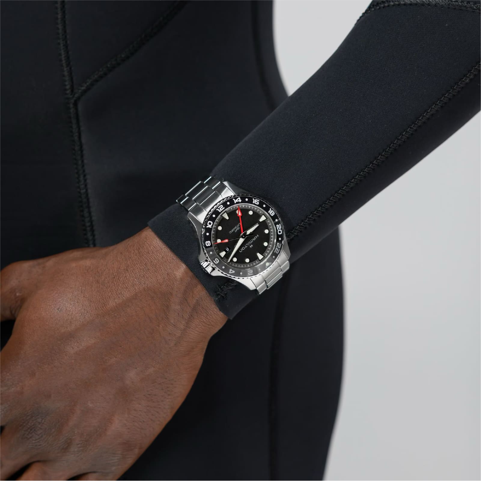 Orologio Hamilton Khaki Navy Scuba Auto GMT 43 mm nero uomo MISURA UNICA