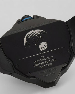 Orologio da uomo Hamilton Ventura Edge Dune con cassa triangolare 51x47,6mm in acciaio cinturino in caucciù nero H24624330