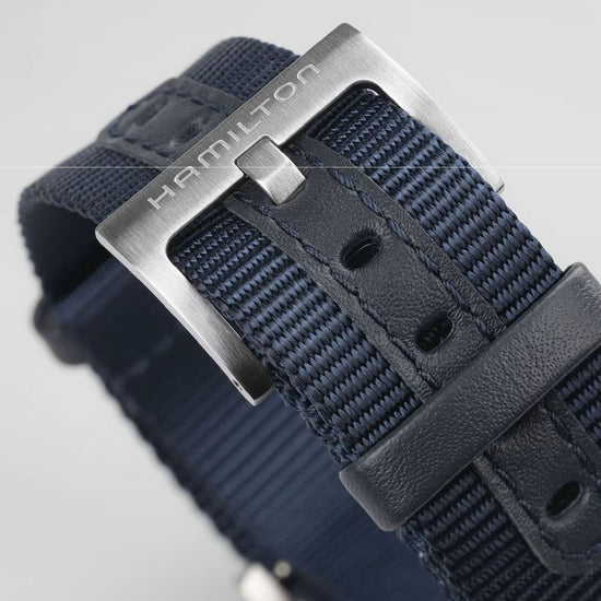 Orologio uomo Hamilton Khaki Field in acciaio e tessuto blu 38mm H69439940-3